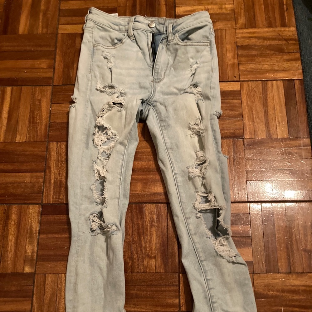 Ripped skinny jeans